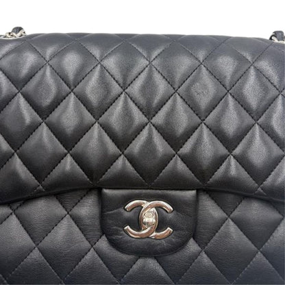 Borsa Chanel Timeless Classique nera