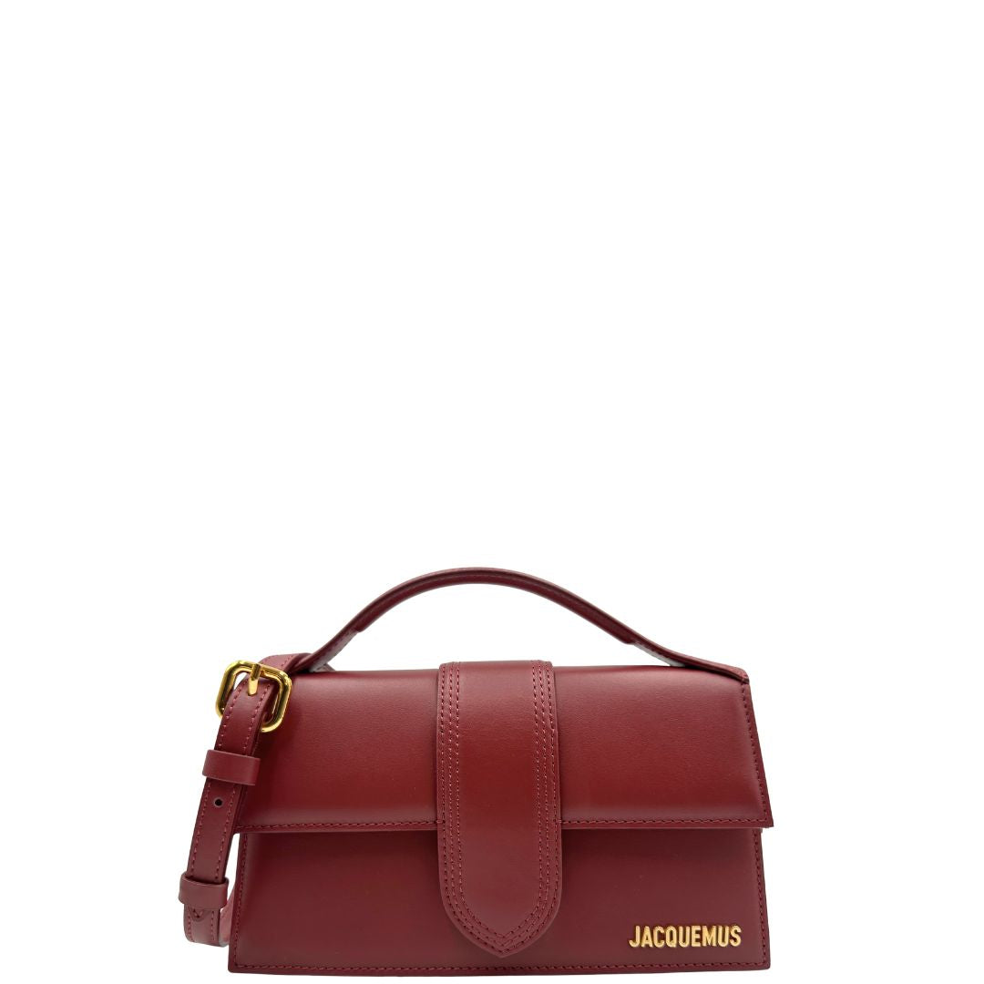 front Borsa Jacquemus nella versione Le Grand Bambino in pelle color burgundy, da portare a mano o a tracolla, di lusso, originale, ottime condizioni, usata 