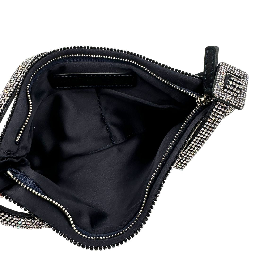 Interno di una borsa Benedetta Bruzziches in tessuto ricoperto da strass multicolore; munita di un manico singolo con fibbie laterali, indossabile a spalla. Completa di dustbag e scatola.