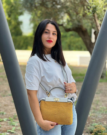 Borsa Peekaboo small Fendi