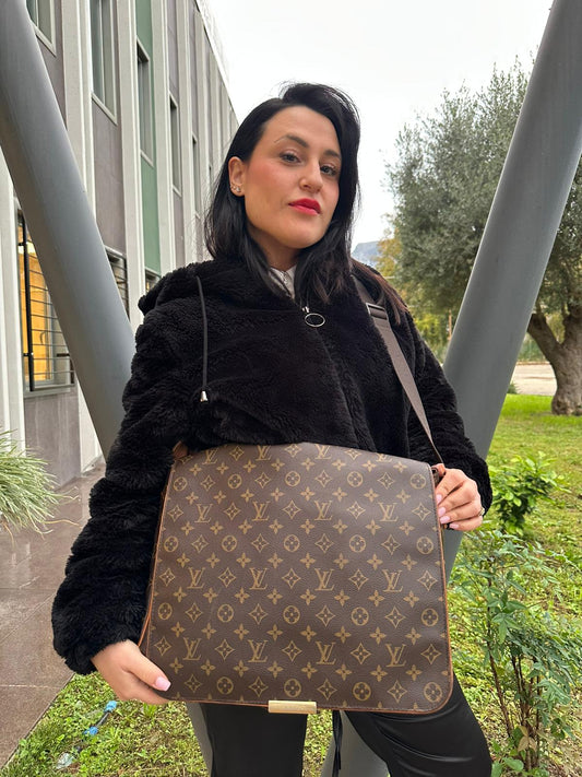 Abbesses Messenger Louis Vuitton