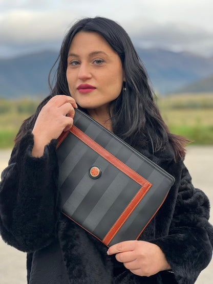 Pochette Fendi Pequin