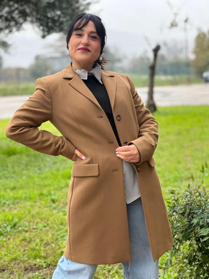 Cappotto MAX&Co. in 54% poliestere, 44% lana vergine e 2% elastan color cammello, di lusso, originale, ottime condizioni.