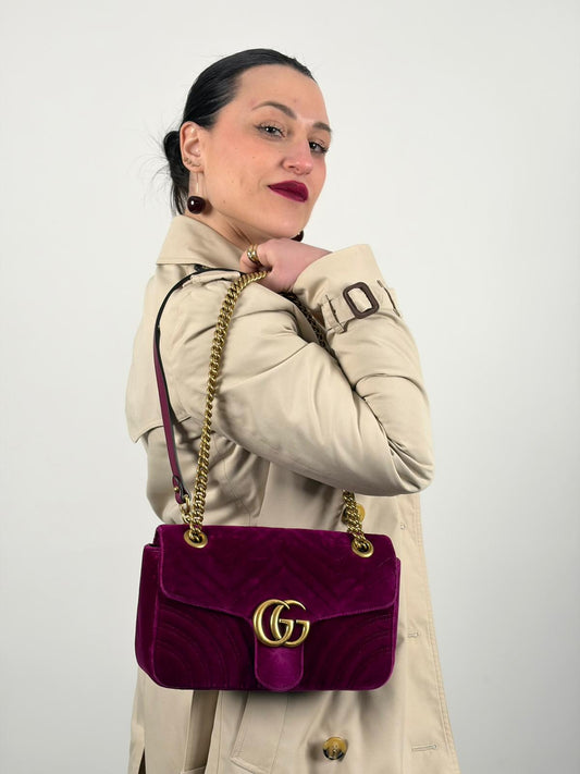 Borsa Gucci Marmont velvet magenta misura media