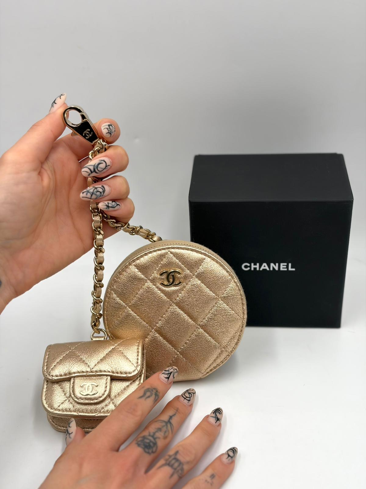 Chanel Chain Pouch oro