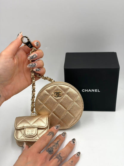 Chanel Chain Pouch oro
