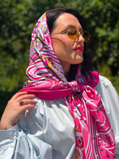 Foulard Hermès Triangle Géant