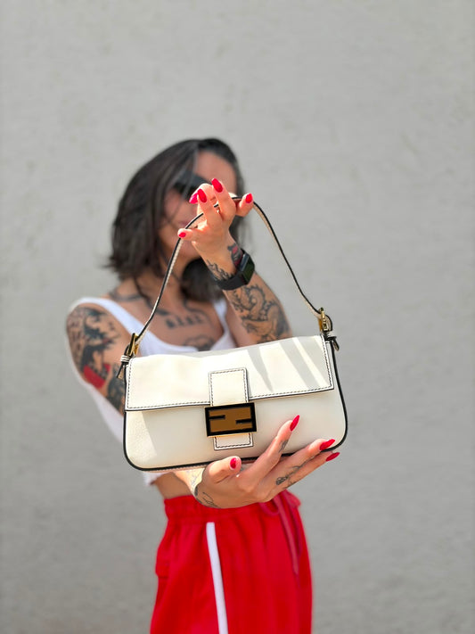 Borsa Fendi Baguette bianca