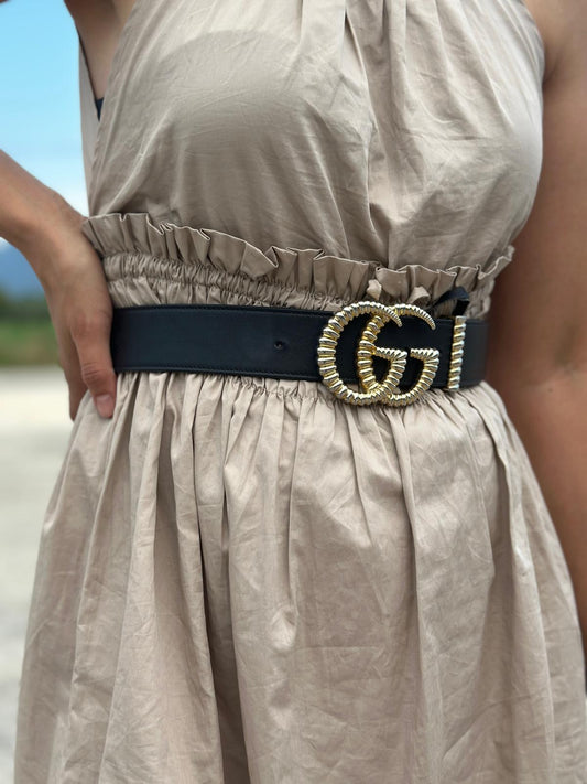 Indossata, Cintura Gucci in pelle nera con logo GG in metallo dorato. Originale, usata, di lusso, in ottime condizioni.