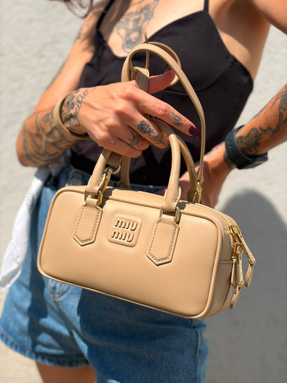 Borsa Miu Miu Arcadie regular sabbia