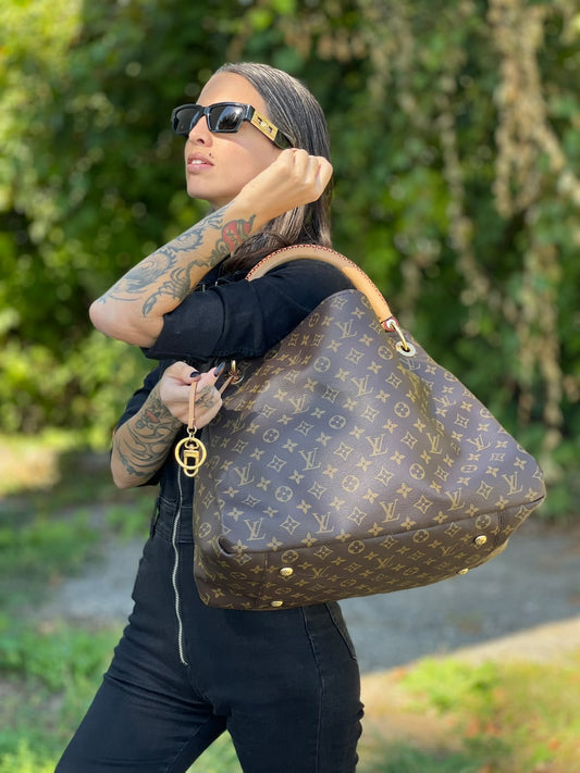 Artsy MM Louis Vuitton