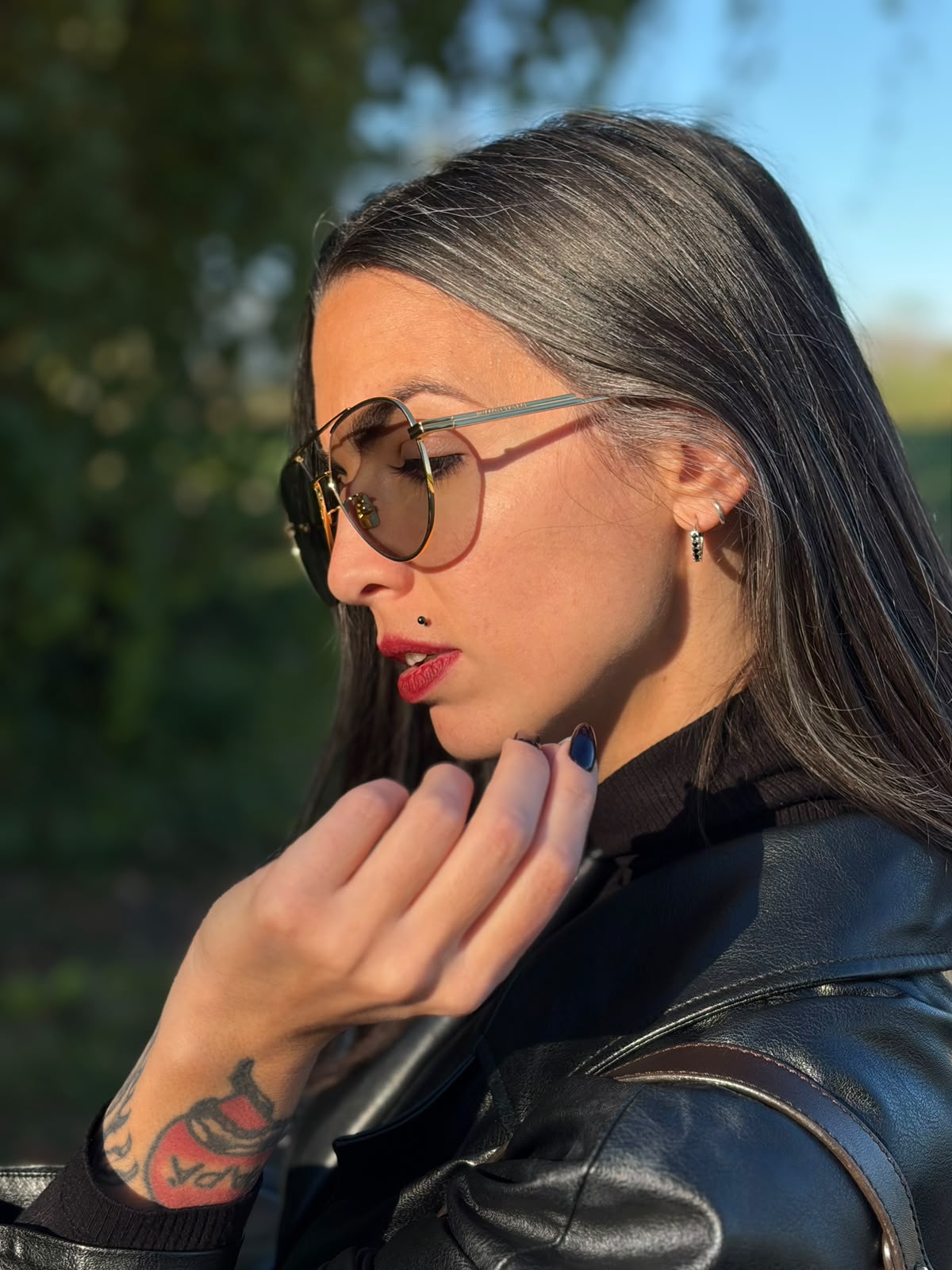 Occhiali da sole Bottega Veneta in metallo oro