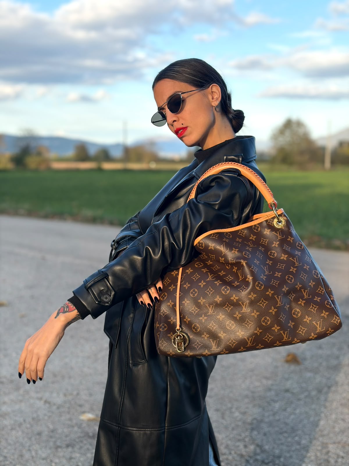 Artsy MM Louis Vuitton