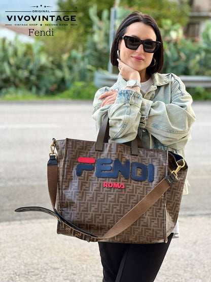 Maxi shopper Fendi roma in tela cerata trama ff. Borse di lusso usate ed originali