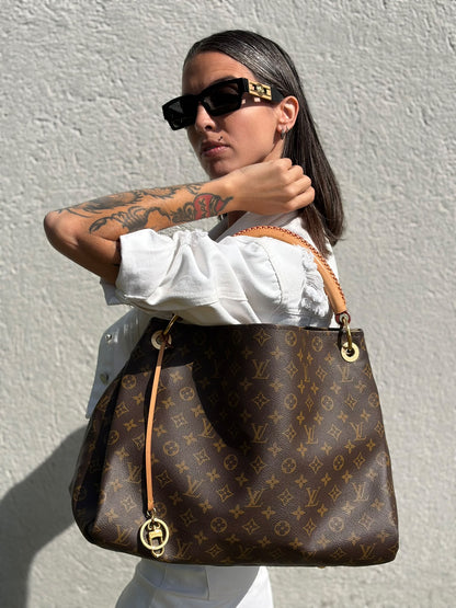 Artsy MM Louis Vuitton