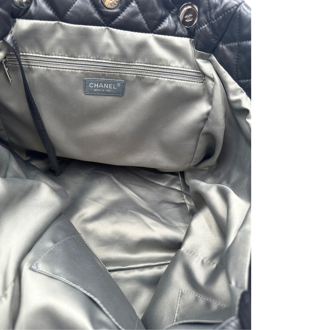 Tote Chanel Week End On Mars nera