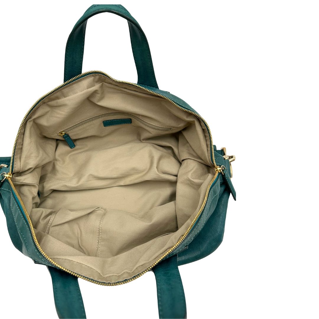 Borsa Nightingale Givenchy in pelle turchese munita di doppi manici e una tracolla amovibile impreziosita da una cerniera. parti metalliche dorate. Originale, usato, in condizioni ottime. 