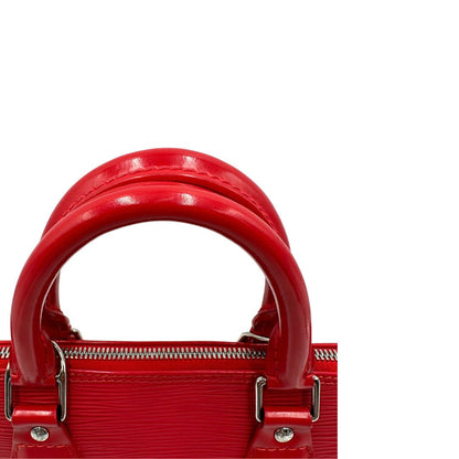 Manici Borsa Alma PM Louis Vuitton in pelle Epi rossa con parti metalliche argentate, munita di due manici stondati