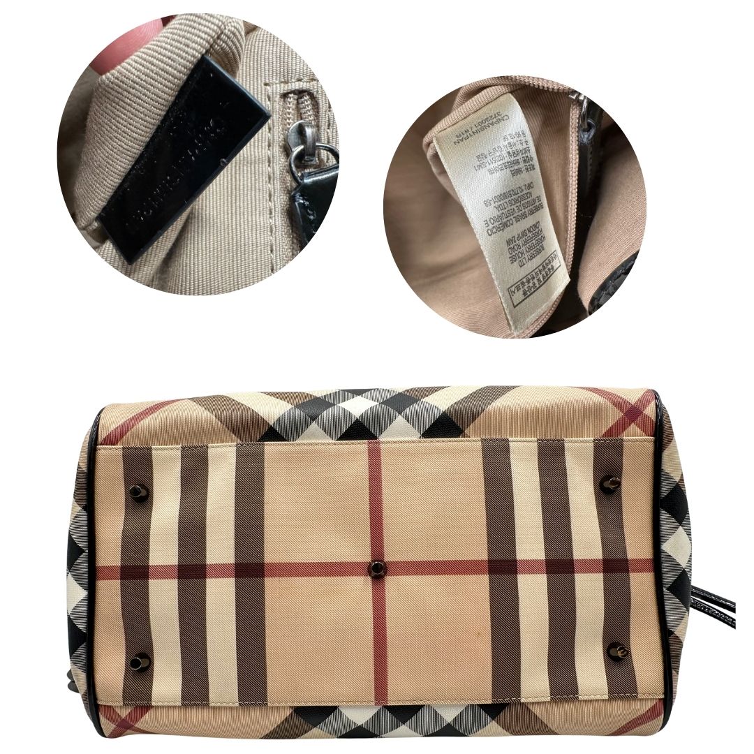 base Borsa Burberry in canvas trama tartan con finiture in pelle nera verniciata; munita di doppi manici, indossabile a spalla. Completa di dustbag, di lusso, originale, ottimo stato 