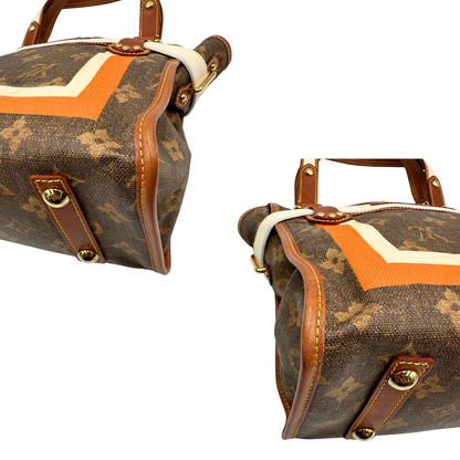 Angoli Borsa Louis Vuitton Tisse Rayures in tela monogram arricchita da finiture in pelle color cognac e crema con dettagli metalliche dorate; munita di due manici in pelle. Completa di scatola e dustbag. Originale, usata, di lusso, in ottime condizioni