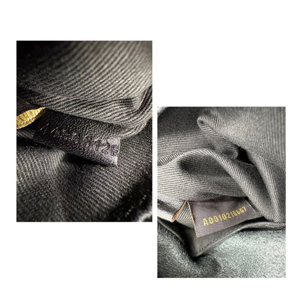 Zaino The Bridge in pelle martellata nera, rifinito con parti metalliche dorate, munito di bretelle in pelle regolabili. Completo di dustbag. Originale, usata, di lusso, in ottime condizioni