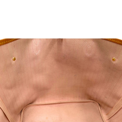 Interno di una borsa Neverfull MM Louis Vuitton in canvas Damier Azur con finiture in vacchetta naturale e parti metalliche dorate. Originale, usata, di lusso, in ottime condizioni