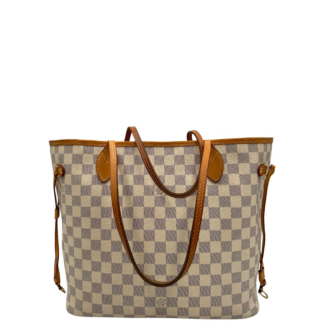Retro di una borsa Neverfull MM Louis Vuitton in canvas Damier Azur con finiture in vacchetta naturale e parti metalliche dorate. Originale, usata, di lusso, in ottime condizioni
