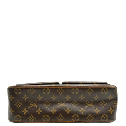 Base di una Borsa LV Viva Cité in canvas monogram con finiture in vacchetta naturale e parti metalliche dorate; indossabile a spalla. Completa di dustbag. Originale, usata, di lusso, in ottime condizioni.