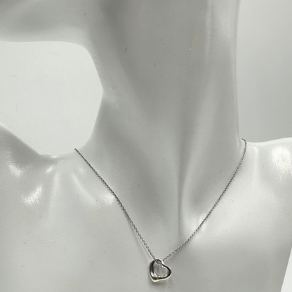 Collana Tiffany&Co. della collezione Elsa Peretti in argento 925. Completa di corredo, di lusso, originale, ottime condizioni.