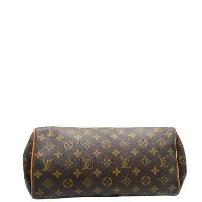 Base di una Borsa Montorgueil Louis Vuitton in canvas marrone monogram con finiture in vacchetta naturale e parti metalliche dorate; da indossare a spalla. Originale, usata, di lusso, in ottime condizioni.