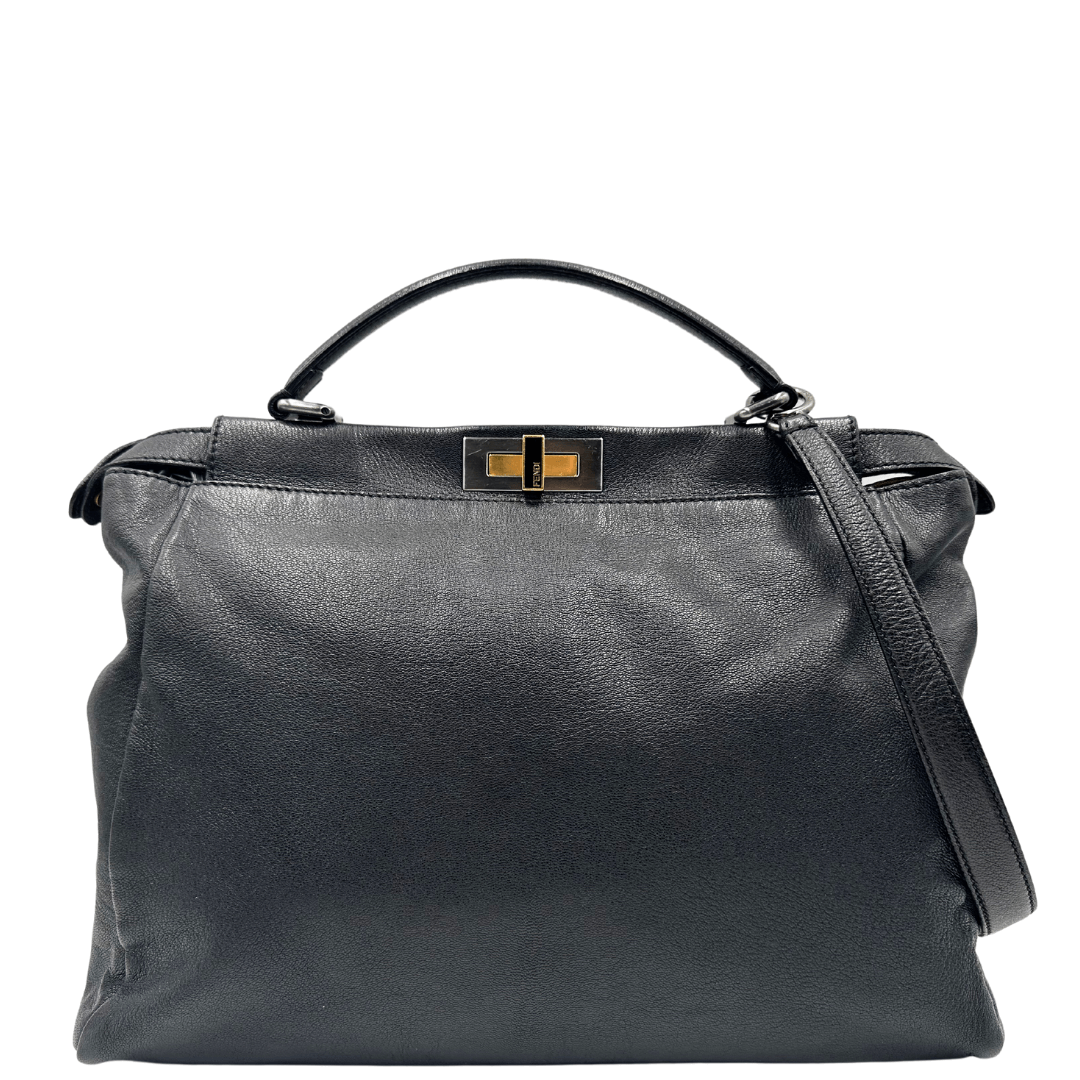 Borsa Fendi Peekaboo in pelle nera. Borse di lusso usate ed originali