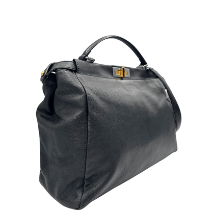 Borsa Fendi Peekaboo in pelle nera. Borse di lusso usate ed originali