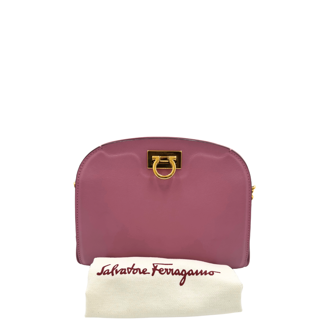 Borsa Salvatore Ferragamo in pelle rosa con tracolla. Borse di lusso usate