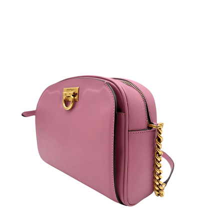 Borsa Salvatore Ferragamo in pelle rosa con tracolla. Borse di lusso usate