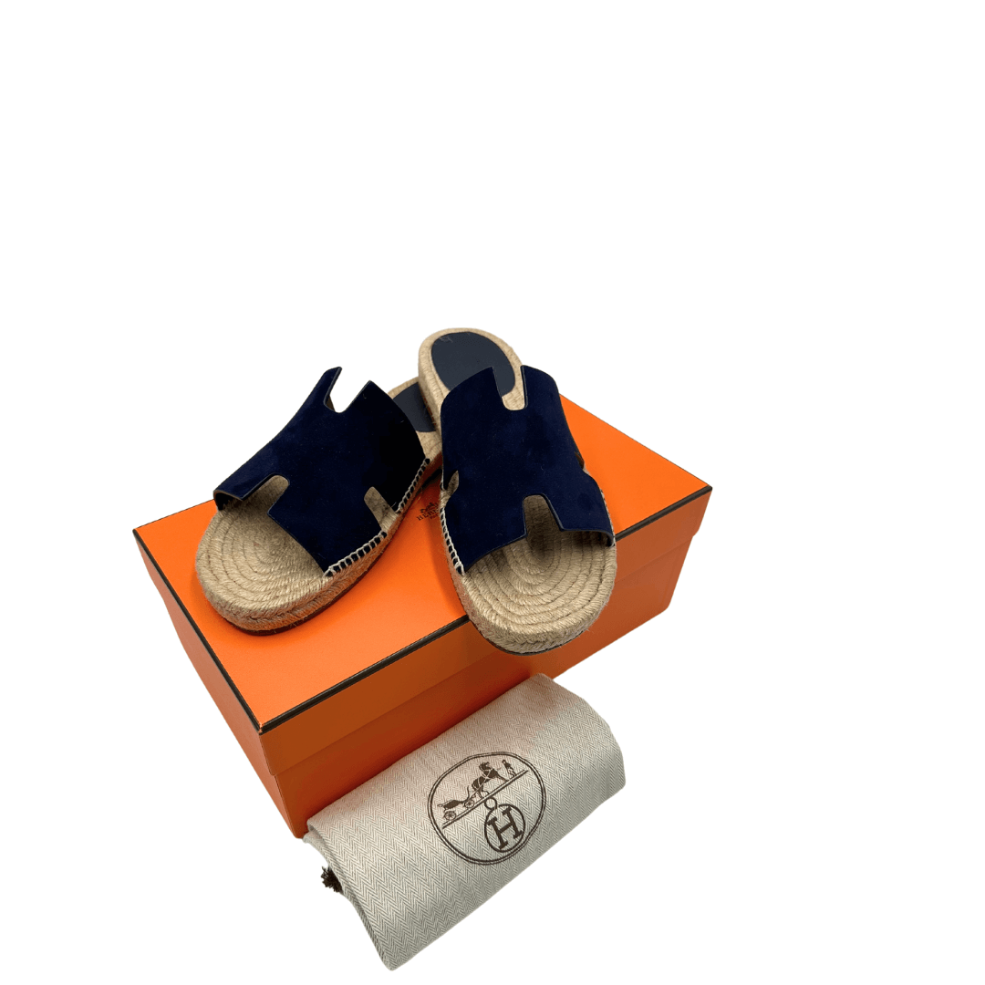 Espadrillas Antigua Hermès in suede blu con suola in corda, eleganti e confortevoli, perfette per un look estivo sofisticato.