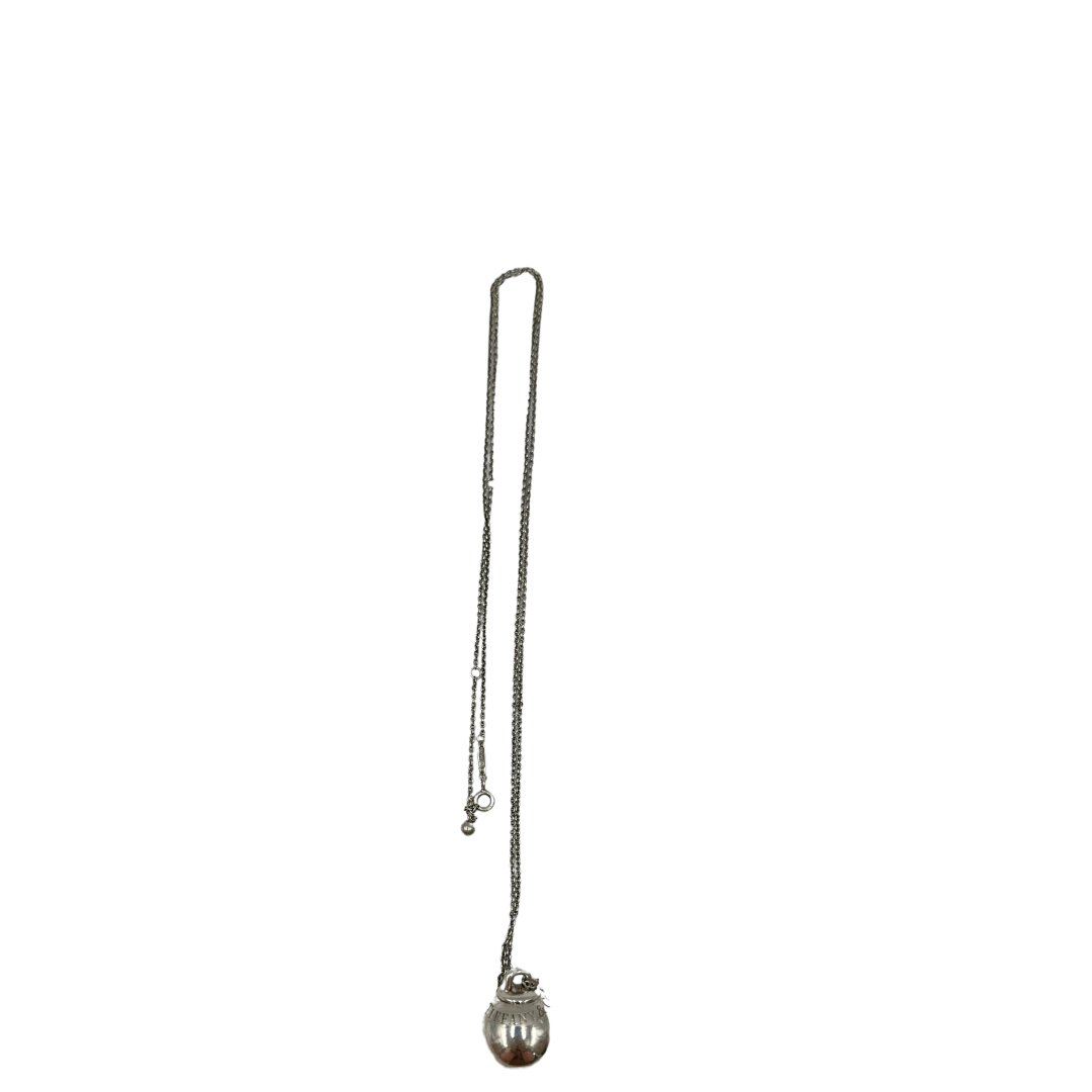 Scopri il Pendente Ball HardWear by Tiffany: design raffinato in argento sterling, simbolo di eleganza moderna e stile senza tempo. Perfetto per ogni occasione.