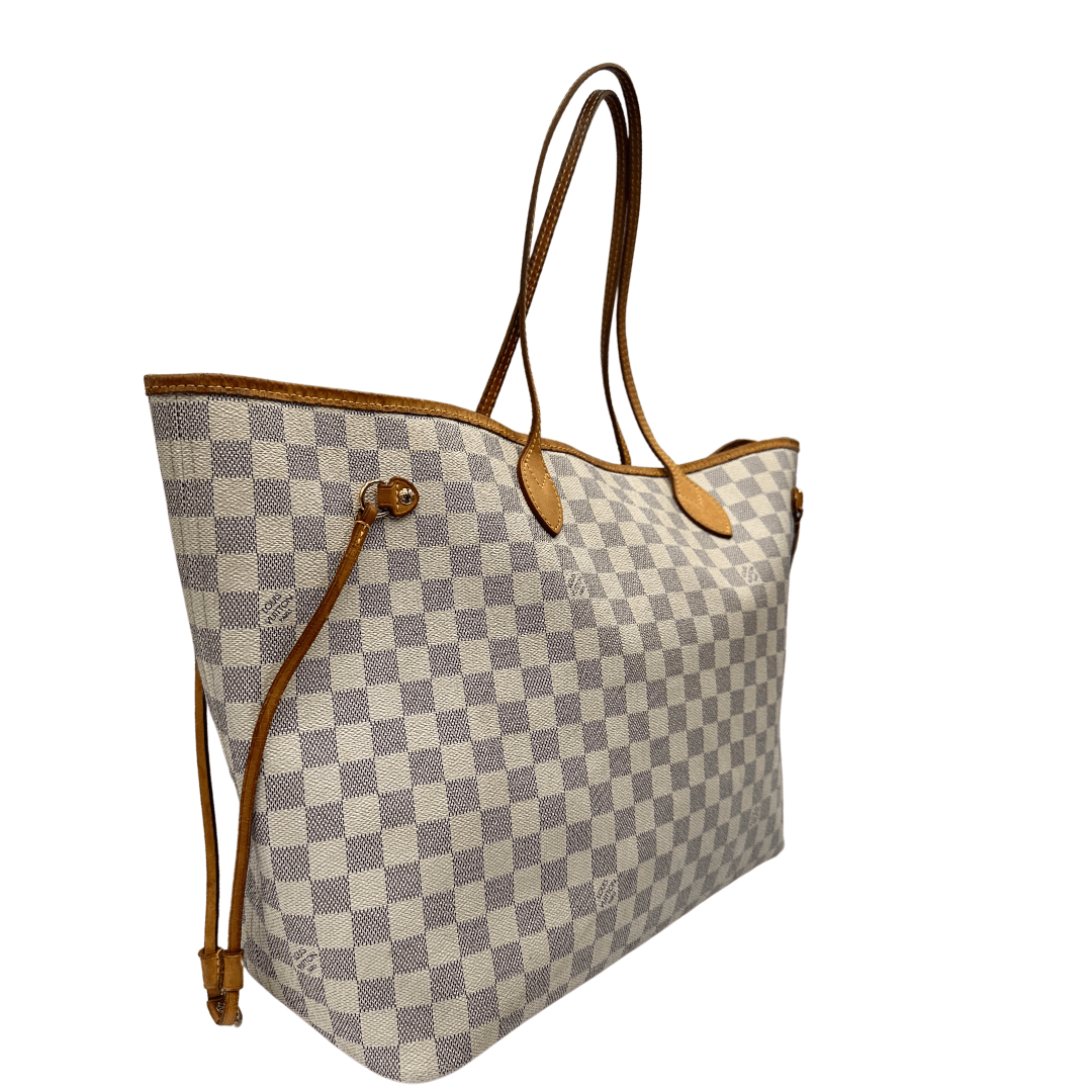 Louis Vuitton Neverfull GM Damier Azur, una borsa spaziosa e versatile in canvas con motivo a scacchi, ideale per ogni occasione.