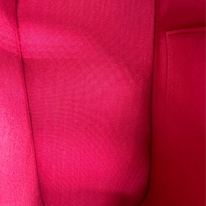 interno Borsa Louis Vuitton Alma BB in pelle vernis rossa con trama monogram empreinte e parti metalliche dorate. Munita di doppi manici stondati e tracolla amovibile, dotata di clochette porta chiavi. Completa di scatola, lucchetto e chiavi, di lusso, originale, ottime condizioni. 