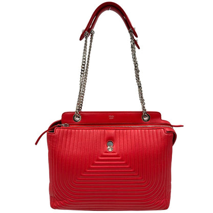 front Borsa Dot Com Fendi in pelle rossa con parti metalliche argentate con manico singolo e tracolla scorrevole in catena con spallaccio in pelle 