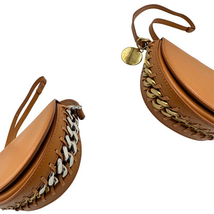 Borsa Stella McCartney in pelle color marrone bruciato con parti metalliche argentate e dorate. Completa di dustbag.