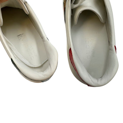  Scarpe Gucci in pelle bianca impreziosite da striscia Web verde e rossa. Complete di corredo, di lusso, originali, ottime condizioni.