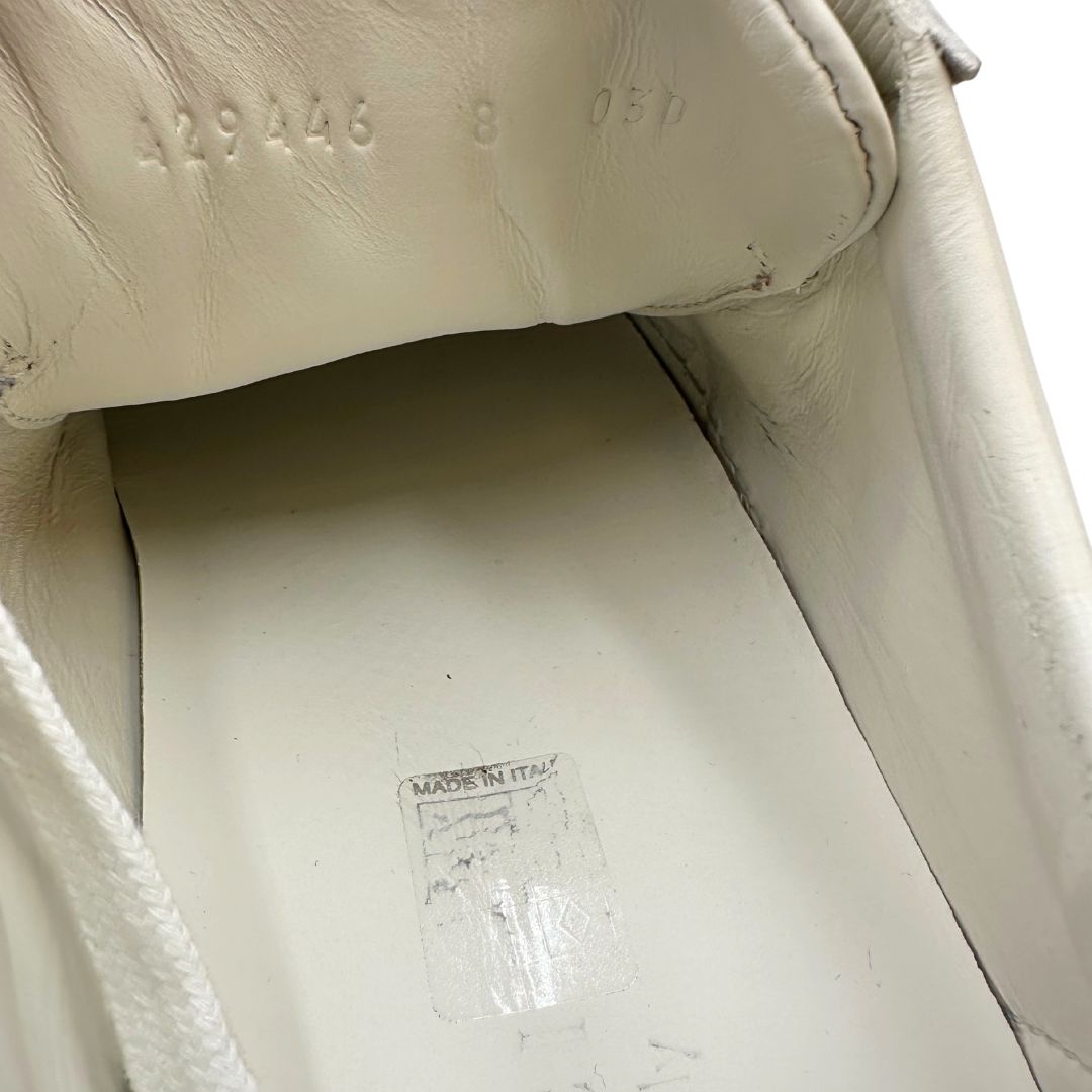 4294 Scarpe Gucci in pelle bianca impreziosite da striscia Web verde e rossa. Complete di corredo, di lusso, originali, ottime condizioni.46