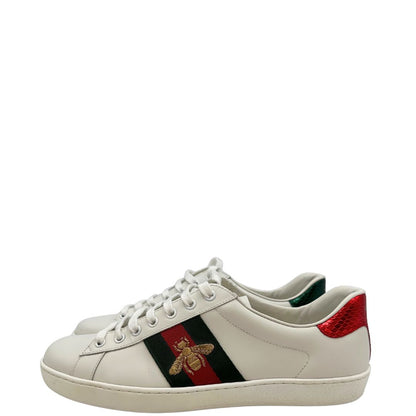  Scarpe Gucci in pelle bianca impreziosite da striscia Web verde e rossa. Complete di corredo, di lusso, originali, ottime condizioni.