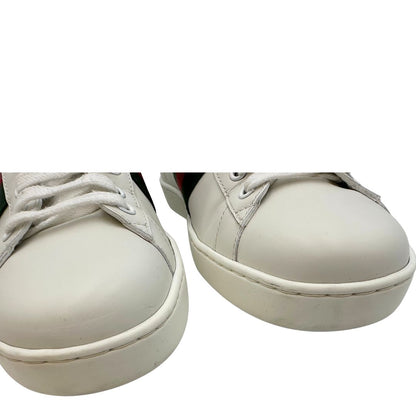  Scarpe Gucci in pelle bianca impreziosite da striscia Web verde e rossa. Complete di corredo, di lusso, originali, ottime condizioni.