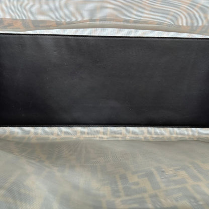 interno Borsa Fendi in tela rivestita in PVC con trama Zucca semitrasparente con parti metalliche argentate e finiture in pelle color testa di moro; munita di doppi manici rigidi; da portare a mano. Completa di dustbag, di lusso, originale, ottime condizioni 