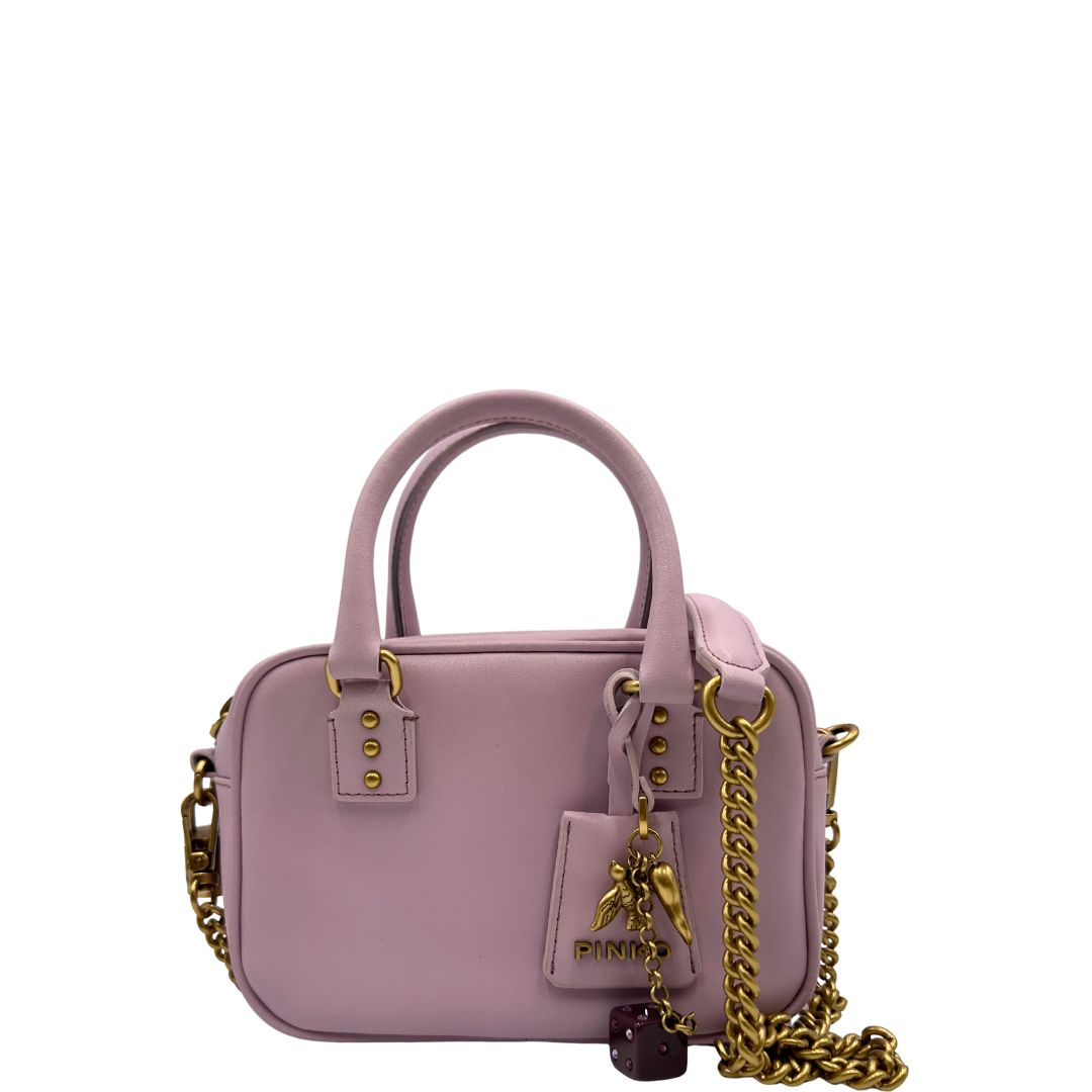 front Borsa Pinko in pelle rosa con parti metalliche dorate; munita di doppi manici stondati e una tracolla in catena con spallaccio in pelle. Completa di dustbag, di lusso, originale, ottime condizioni 