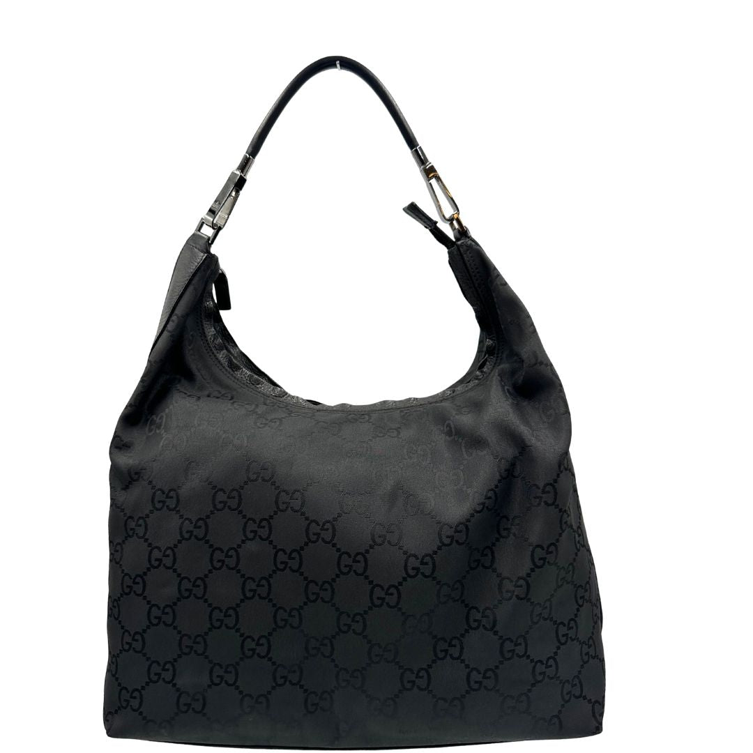 front Borsa Gucci in tessuto GG monogram con finiture in pelle tono su tono e parti metalliche argentate; munita di un manico singolo, indossabile a spalla, di lusso, originale, ottime condizioni. 