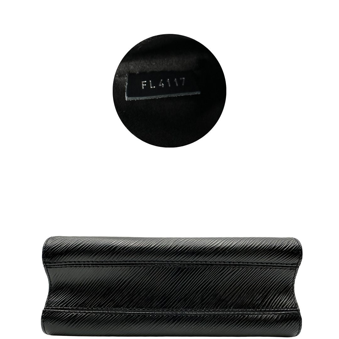 base e codice Borsa Louis Vuitton in pelle Epi nera con parti metalliche argentate, munita di una tracolla scorrevole in catena e spallaccio in pelle. Rifinita con logo LV in metallo sul front. Completa di corredo, di lusso, originale, ottime condizioni, usata.