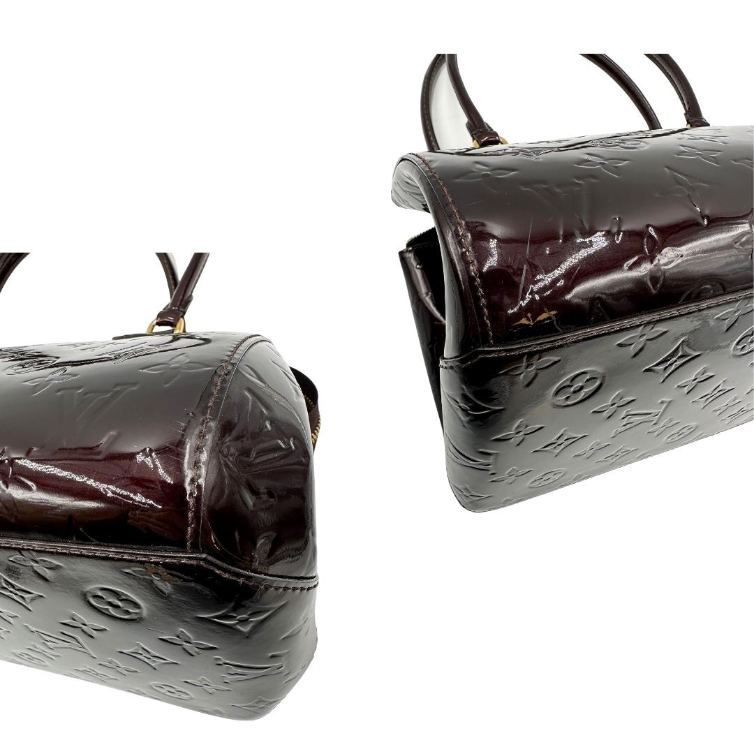 Angoli Borsa Louis Vuitton in pelle Vernis color amaranto con trama monogram e parti metalliche dorate. Munita di doppi manici stondati; da portare a spalla. Originale, usata, di lusso, in ottime condizioni