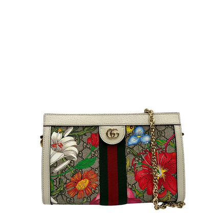 front Borsa Gucci in canvas GG con trama floreale, finiture in pelle bianche e parti metalliche dorate; munita di una tracolla in catena. Completa di dustbag, di lusso, originale, usata.